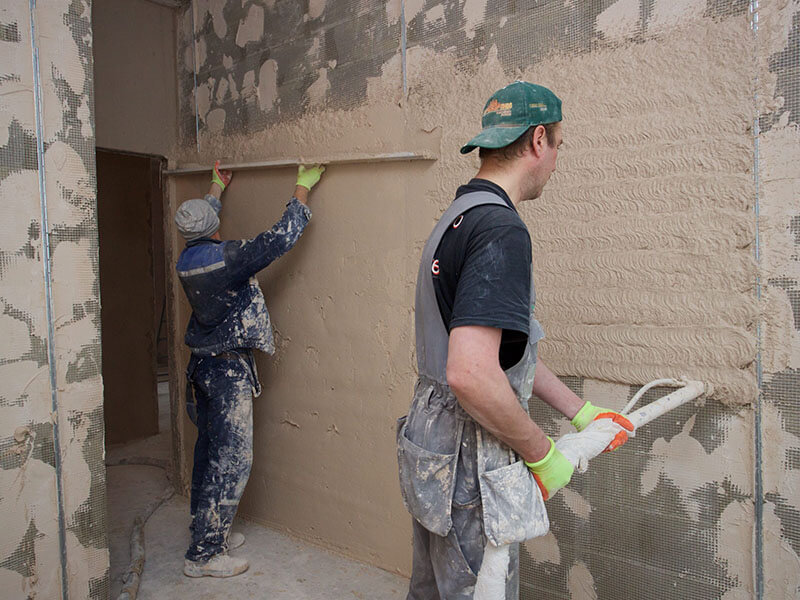 Ремонт квартир: машинна штукатурка та стяжка