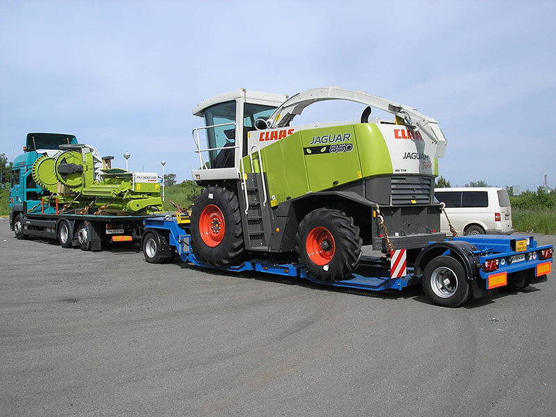 Перевезення комбайна тралом