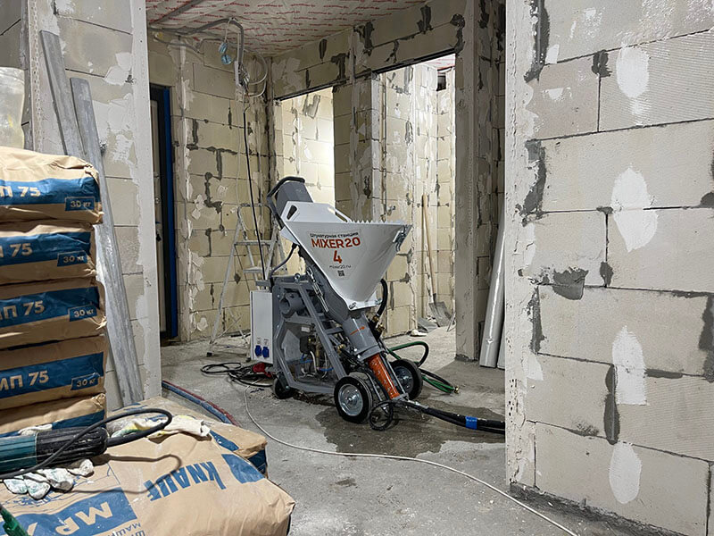 Машинна штукатурка стін